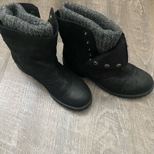 Nine West Black Winter Boots with Dark Gray Cuff